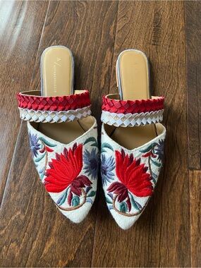 anthropologie Paz Boho Embroidered Slides 38 7 - 7.5 Slides
